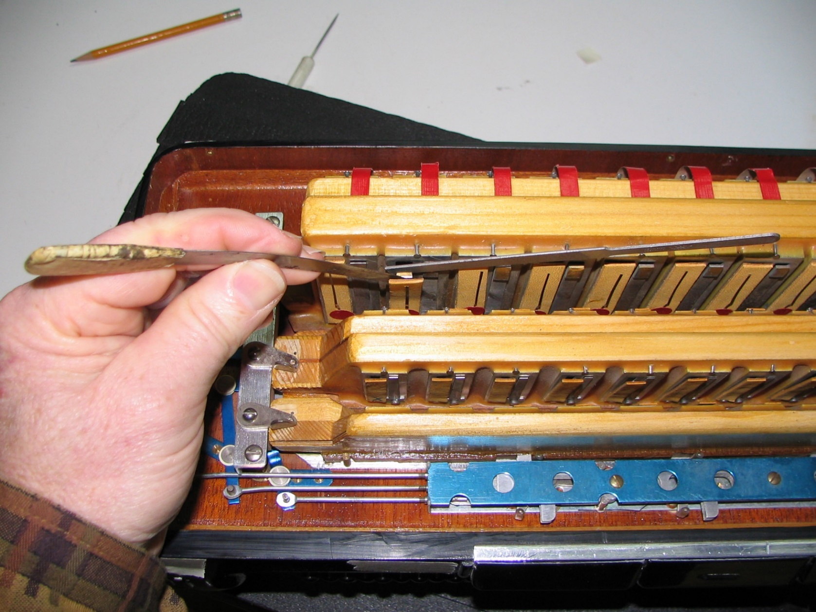 Tuning the big bass reeds