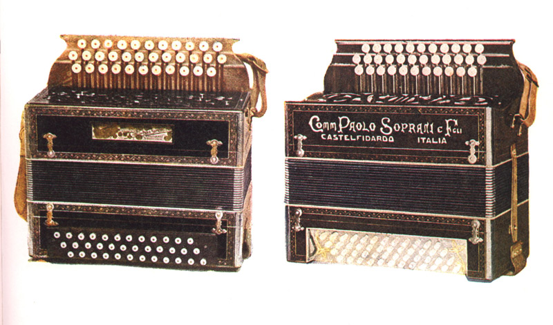 Chromatic accordion invention in 1900